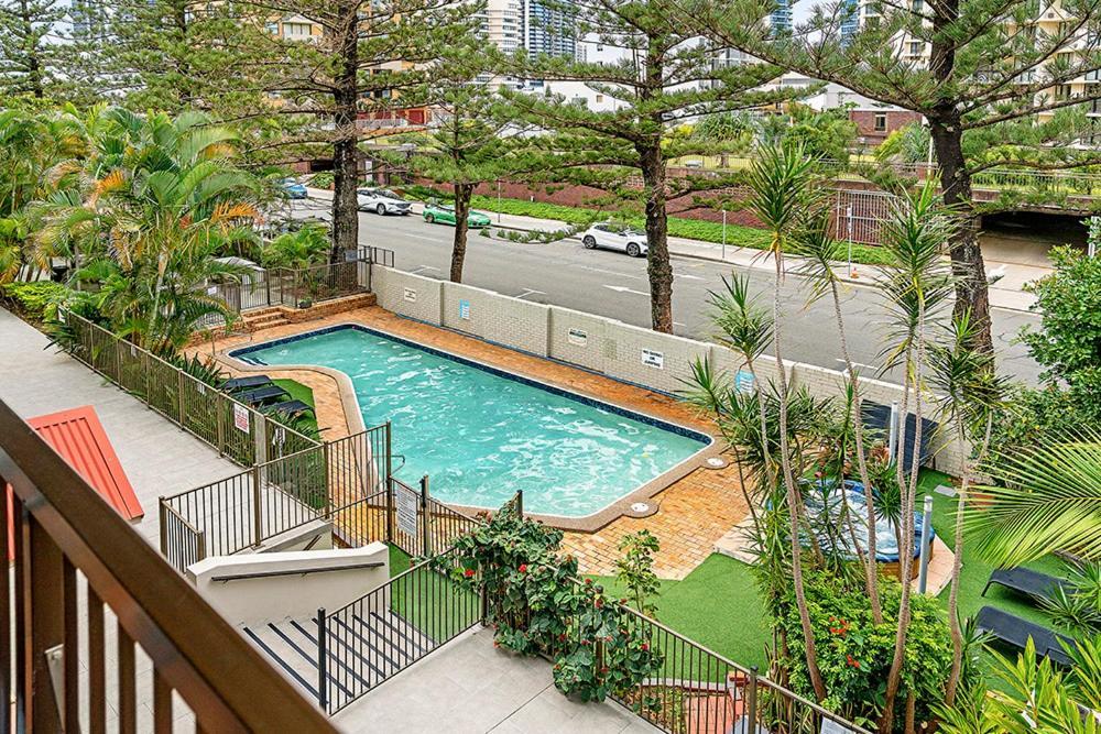 Surfers Paradise- Meters From The Beach! Gold Coast Exterior photo
